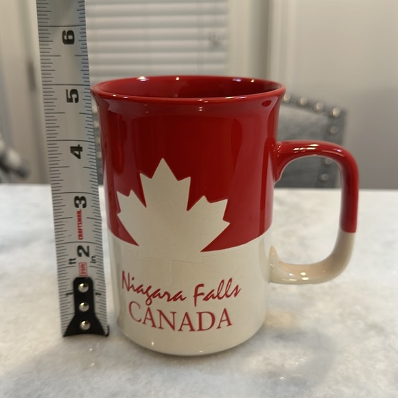 Niagara Falls Canada Red & White Mug - NWOT - Picture 5 of 9